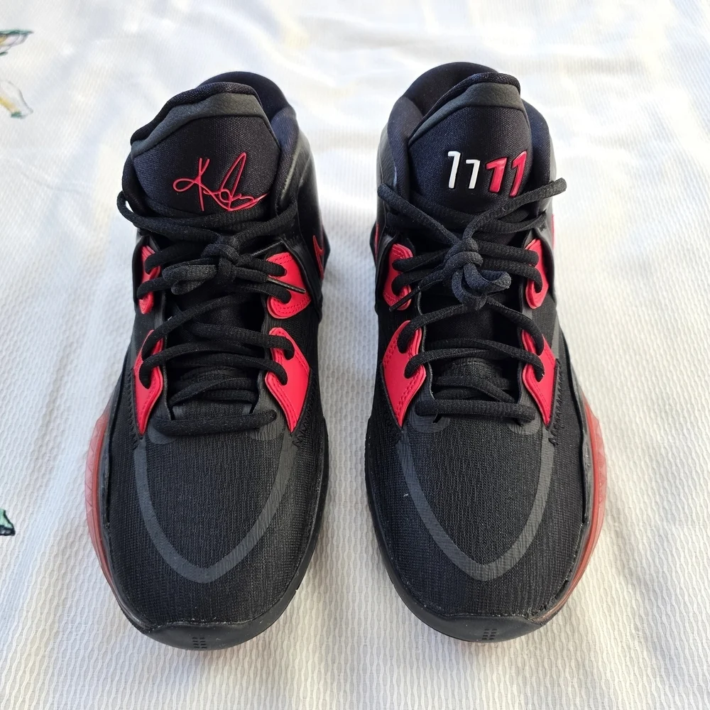 Nike colorway kyrie